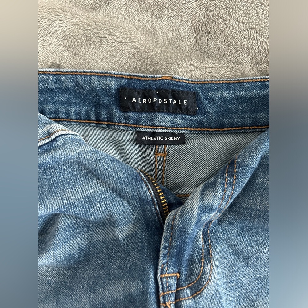 Men’s Aeropostale Athletic skinny blue jeans. Size 30x32